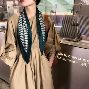 Naguban svileni šal Brisačo Modno Črtasto Design 70 cm*70 cm Kvadratni šal za Ženske, Dekoriranje