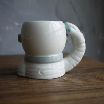 300 ML(10 oz) Ustvarjalno moon walk astronavt Keramike Skodelice kave vrč Mleko Čaj urad Skodelice Drinkware Najboljše Darilo za rojstni dan