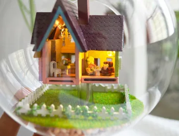 Ustvarjalne DIY Stekleno Kroglo Lutka Hiša Handcraft Lesena Gradnja Modela Kompleti Mini LED Luči Skupščine Lutke Mini Doma Dekor