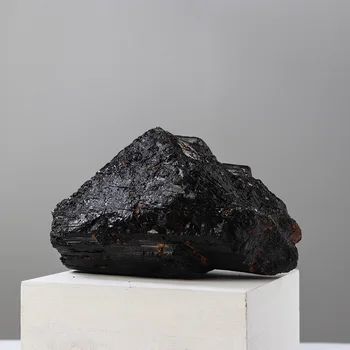 1-1.2 kg, Velik obseg Naravne Crystal črni turmalin Grobo Jet Kamen Zdravljenja Dekorativni kamen surove rude zbirka