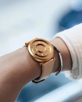 Zlato žensko ročno uro Quartz Rose Zlata Zapestnica Luksuzni Dame Watch 2021 Elegantno iz Nerjavečega Jekla Nenavadno Darilo Girlfend Ljubimec