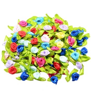 100 Kosov Saten Trak Drobni Valjani Rose Bud Cvet z Zeleno Saten Listi, Poročni Dekor Obrti Šivanje Aplicirano DIY